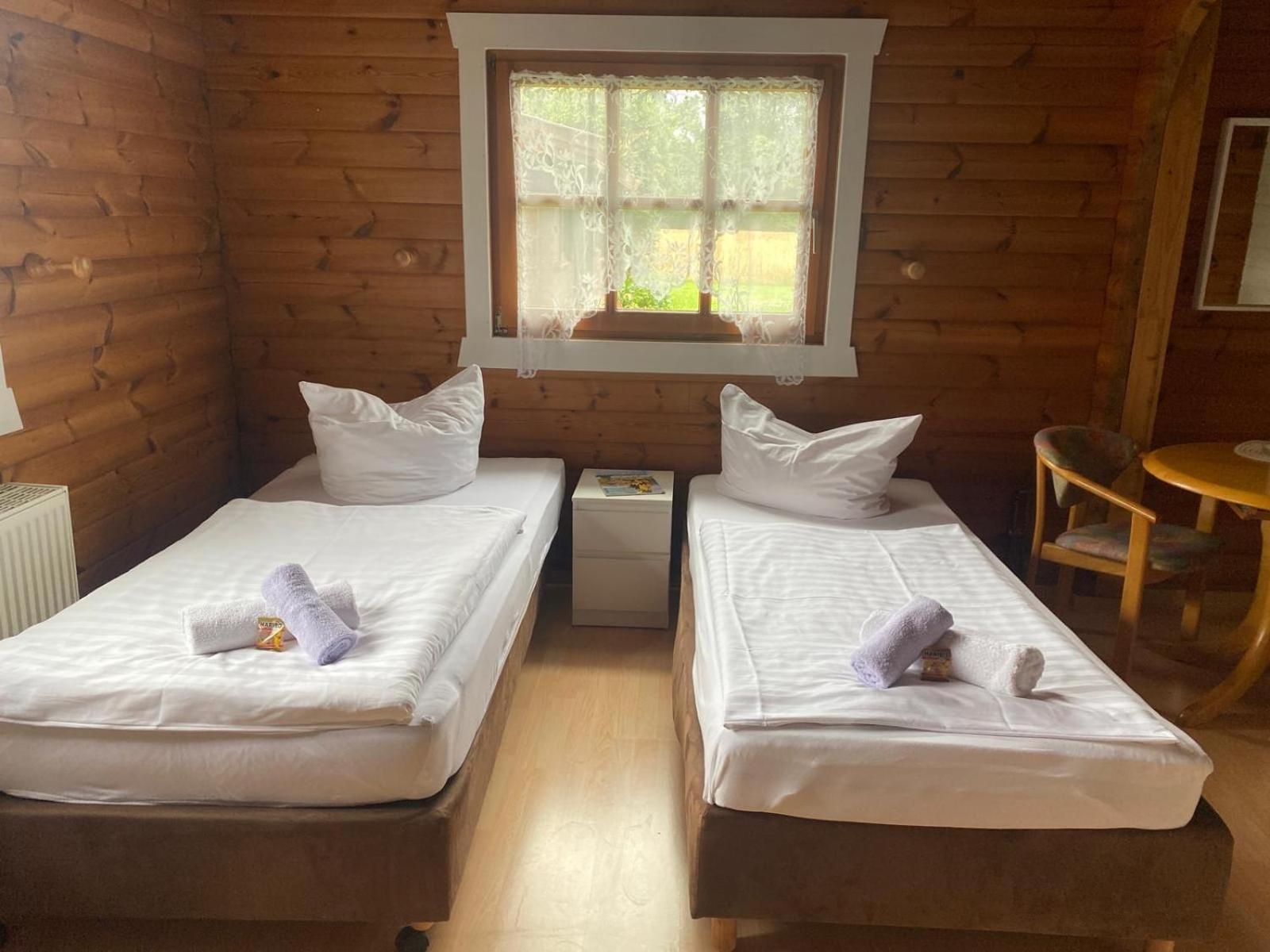 Abb Sportcenter Gaensefurth, Doppelzimmer Ohne Kueche, Standard Doppelzimmer Mit Kueche Hecklingen  Esterno foto